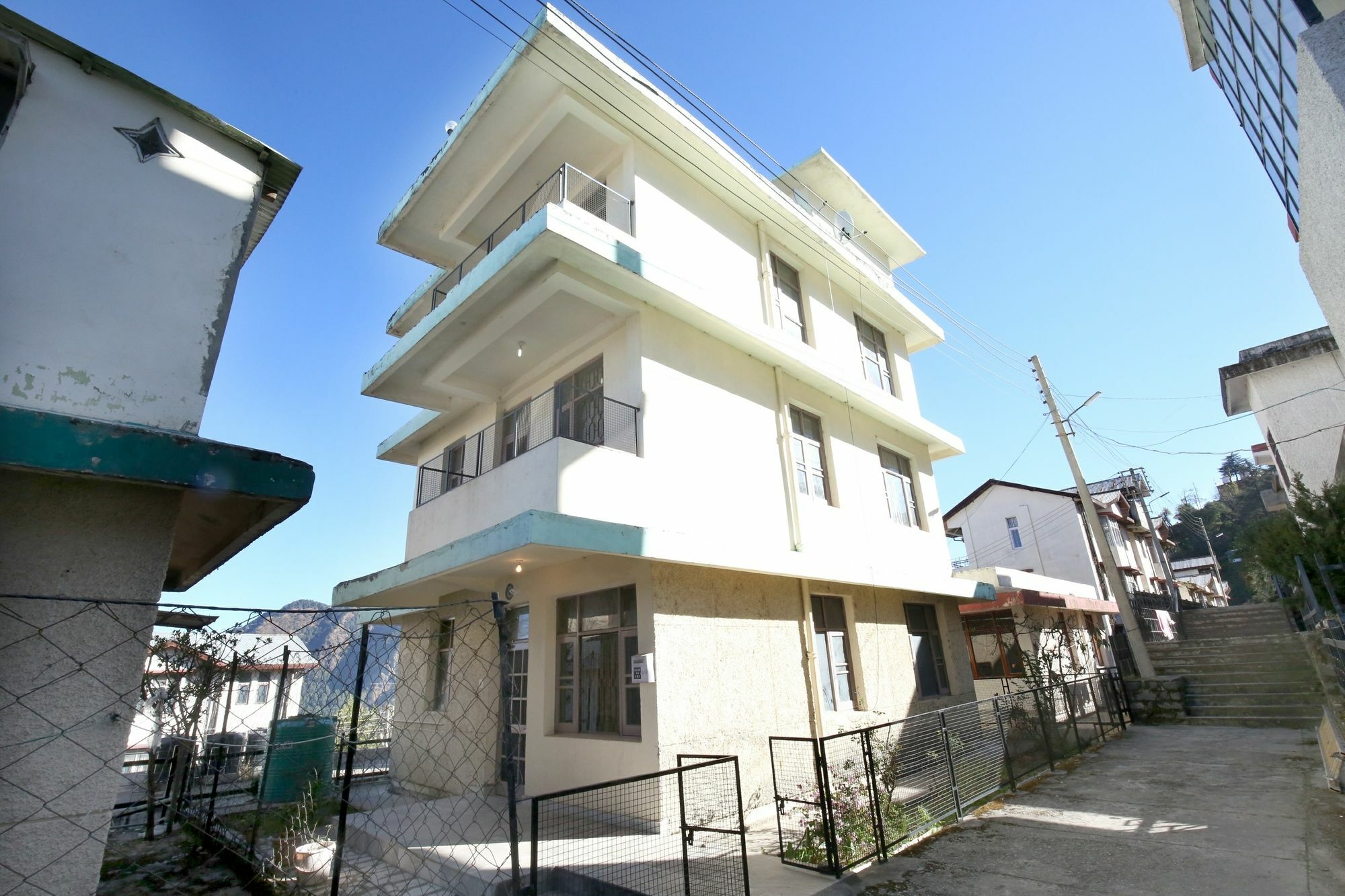 Apartmán Elegant 3Bhk Abode In Shoghi, Šimla Exteriér fotografie